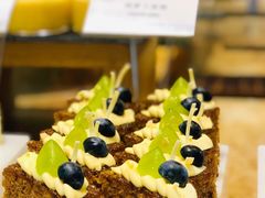 -昆明华邑酒店-鲜艳全日餐厅