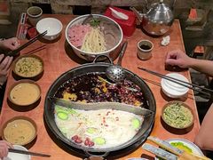 -周小明火锅(黑金冠社区店)