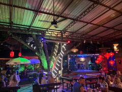 -Green Tree Rest. & Pub