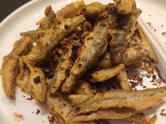 -忆江南·临江鱼馆