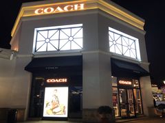 -COACH蔻驰(百联奥特莱斯广场店)