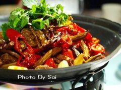 干锅牛腩-小巴辣子川湘菜餐厅(星游城店)