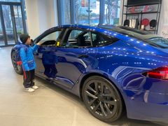 -TESLA 特斯拉(上海太古汇体验店)