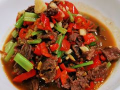 鲜炒黄牛肉-憨伢子·家常菜小食堂·有锅气の炒菜(江汉路店)