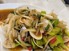 -覃记海鲜美食餐厅