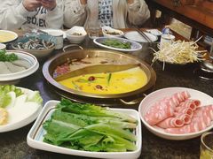 -小天鹅火锅·一线江景洪鼎旗舰店(洪崖洞店)