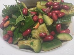 下酒花生米拍黄瓜-汤城小厨•粤菜•靓汤(西直门凯德MALL店)