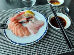 -亚洲国际大酒店·云顶阁旋转自助餐厅
