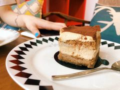 巧克力榛子蛋糕-ZEMOCAFE·FUSION FOOD(西交利物浦店)