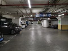-中山公园-龙之梦停车场