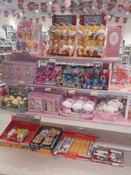 -嗨本可潮玩仓(大兴大悦春风里店)