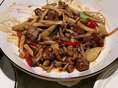 美人椒杏鲍鱼菇安格斯牛肉粒-青雅中餐厅(大连金石滩绿发希尔顿度假酒店)