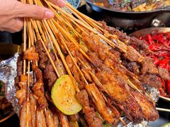 -何师烧烤Pro ·江湖川菜·小龙虾·精酿(太古里旗舰店)
