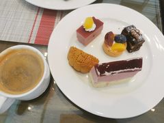 -飨食汇全日制餐厅·昆山皇冠假日酒店(九方店)