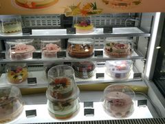 面包甜点陈列柜-哈根达斯(陆家浜路店)