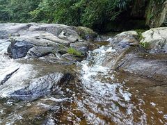 -安吉龙王山峡谷漂流
