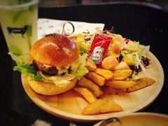 -龙治汉堡(中华城店)
