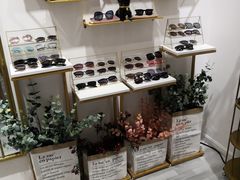 -肆兮眼镜·蔡司·徕卡战略合作店(大坪店)