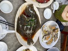 -四川小胡子海鲜(丁村万人海鲜广场店)