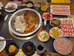 -沸炉重庆老火锅(军事博物馆店)