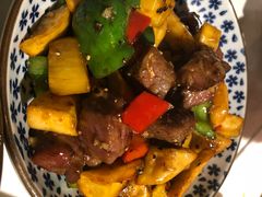 甜薯黑椒安格斯牛粒-裕.鹅庄