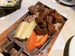 -穹六人间 people 6(岳阳路店)