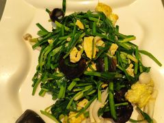 -鑫渔港海鲜本地菜·山海关浑锅(东戴河店)