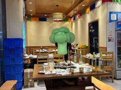 -乡土特色.冷锅鱼.牦牛肉汤锅