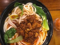-丽虹云南过桥米线(兴工街店)