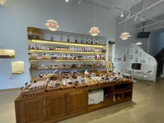 面包甜点陈列柜-旧识old mate·烘焙蛋糕店