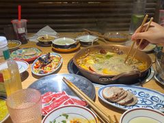 -洱火云南酸菜牛肉火锅(石景山当代商城店)