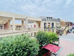 -王府井奥莱临潼小镇(临潼店)