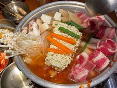 泡菜肥牛部队锅-春熙台韩国料理·章鱼肥牛(西丽店)