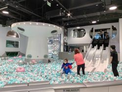 -MINI MARS KIDS CLUB亲子家庭中心(长宁天山店)
