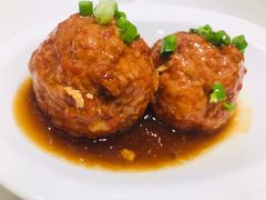 蛋黄狮子头-金春禧·鲁菜海鲜(延吉路万达店)