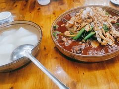 -一品红烧鸭特色川菜(三岔湖店)