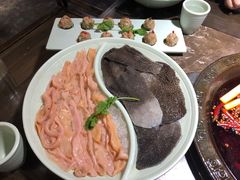-红九格老火锅(三峡广场店)