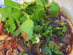 -铭记嘎洒生态鳝鱼(迎春街店)