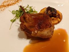 烟熏乳鸽配新鲜玉米糊和黑松露汁-Jean Georges