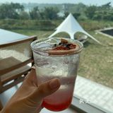 三層下午茶的第二層 鹹食，個人覺得吃不來 味覺接受無能
