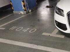 -梅赛德斯奔驰文化中心·停车场