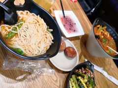 -桂在香知桂林米粉(红博中央公园店)