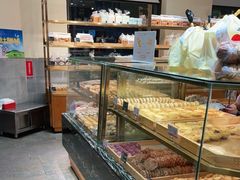 面包甜点陈列柜-申氏糕点(三好街店)