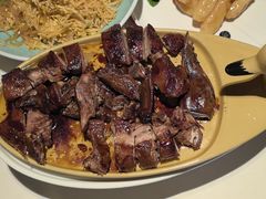 -八府香鸭·啫啫煲(华山路店)