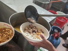 -文山荷鲜居(翠湖店)