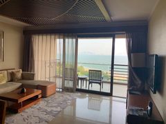 -三亚湾海居铂尔曼度假酒店