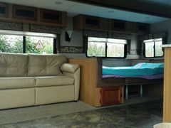 -明珠湖天鹅苑·农家菜馆