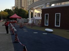 -莘城学校羽毛球馆