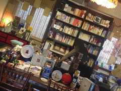 内景-荒岛书店(黄县路店)