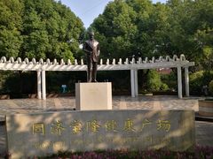 -上海沪太花鸟奇石市场·停车场